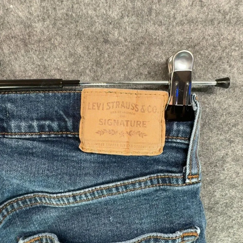 Levi Strauss Signature Athletic Fit Jeans - Medium Wash 30x32